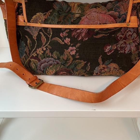 Vintage 80’s Ralph Lauren Floral Tapestry and Leather Messenger Crossbody Bag - Picture 3 of 9